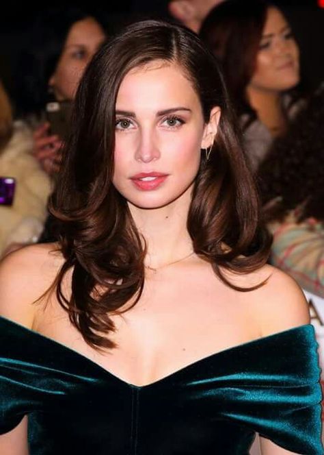 Poldark Heida Reed, Doc Strange, Walk Of Fame, Film Serie, Face Claims, The Globe, Actresses, London, Film