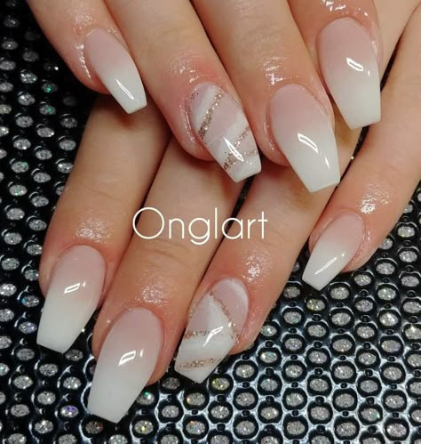 Neutral Ombre Nails, Professional Acrylic Nails, Ongles Rose Pastel, Nail Nail Designs, Gold Acrylic Nails, Nude Nail Designs, Zoya Nail, Nail Designs Glitter, Pink Acrylic Nails