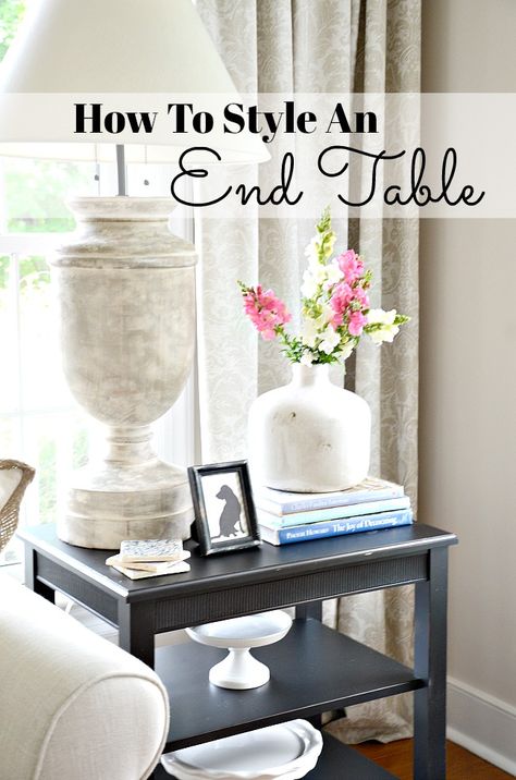 HOW TO STYLE AN END TABLE LIKE A PRO- End tables are prime decor real estate. How we decorate the can often make or break a room! Let's make them fab! Living Room End Table Decor, Decorating End Tables, Side Table Decor Living Room, Film Decor, Accent Table Decor, Diy Side Table, Wood Table Design, Table Decorating, Side Table Decor