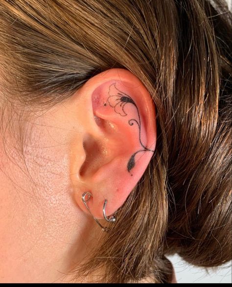 Tattoo On Ear Cartilage, Back Of The Ear Tattoos, Tattoo In Ear, Earring Tattoo, Back Of Ear Tattoo, Ear Tattoo Design, Ear Tattoo Inner, Ears Tattoo, Tattoo Ear