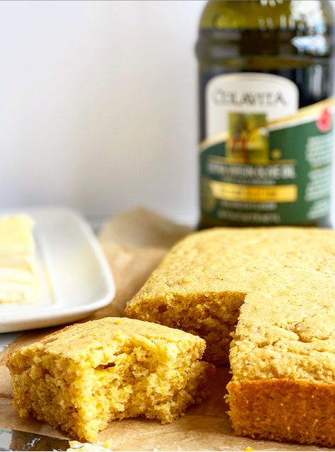 Olive Oil Cornbread, Cornbread With Corn, Olive Oil Bread, Delicious Cornbread, Olive Oil Recipes, Olive Oil Cake, Corn Bread Recipe, Mediterranean Diet Recipes, Salted Butter