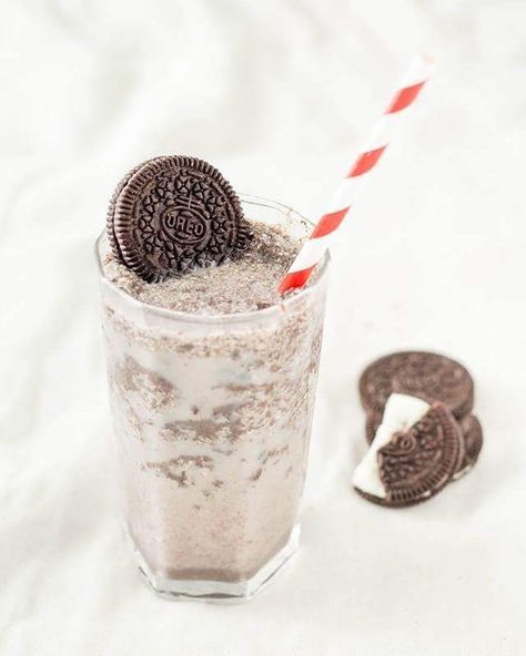 First try on Oreo milk shake. It might look weird but tastes pretty good! Keep tryingggg. #oreo #drink #milkshake Oreo Milk Shake, Oreo Drink, Drink Milkshake, Oreo Milk, Milk Shake, Shake It, Pretty Good, Try On, Oreo