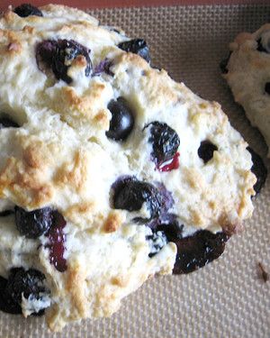 Blueberry Scones Recipe | Martha Stewart Living — Too much mixing, kneading, and baking will produce dry and tough scones. Scones Healthy, Blueberry Food, Blueberry Scones Recipe, Dessert Healthy, Blueberry Scones, Scones Recipe, Smitten Kitchen, Think Food, Health Guide