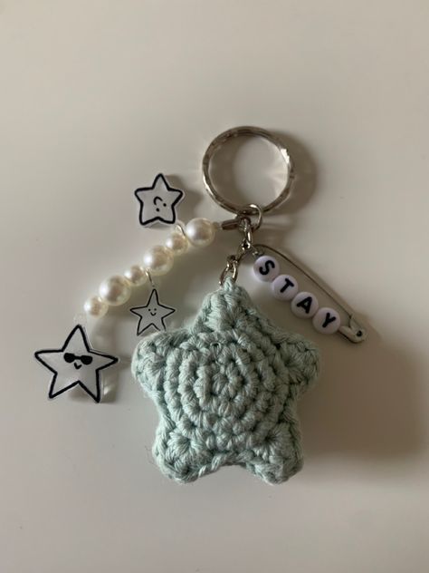 Crochet Cardigans, Elegant Crochet, Bead Knit, Crochet Keychain Pattern, Crochet Business, Patterns Ideas, Fun Crochet Projects, Crochet Diy, Crochet Keychain