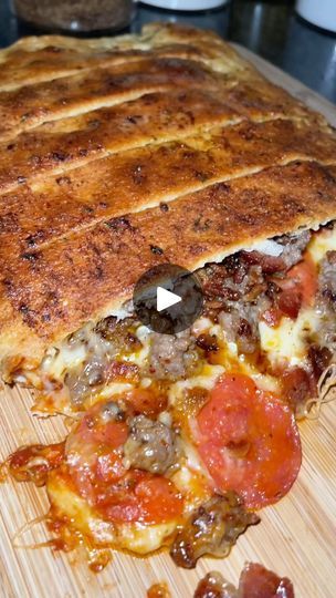 303K views · 30K reactions | Pizza Pizza Pizza 🍕 

•

•

#easyrecipes #gamedayfood #pizzalover #food | Eats By Tweet Calzones With Pizza Dough Pillsbury, Pizza Calzone Recipe, Homemade Pizza Ideas, Amish Pasta, Finger Foods For Parties, Homemade Stromboli, Pizza Bread Recipe, Pizza Calzone, Calzone Recipe