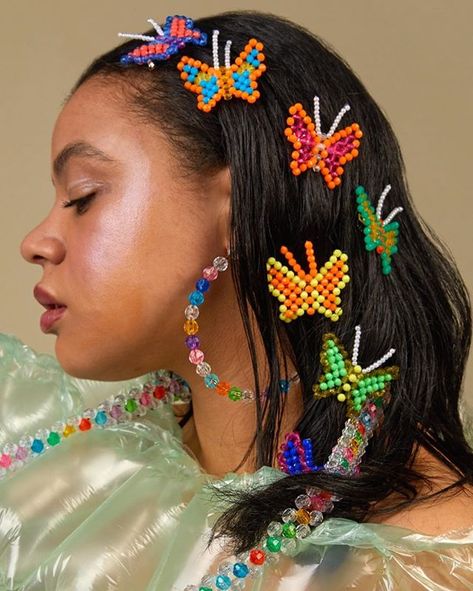 Susan Alexandra Teen Vogue Fashion, Susan Alexandra, Anting Manik, Rave Style, Fairytale Fashion, Quirky Fashion, Teen Vogue, Beaded Hoops, Pony Beads