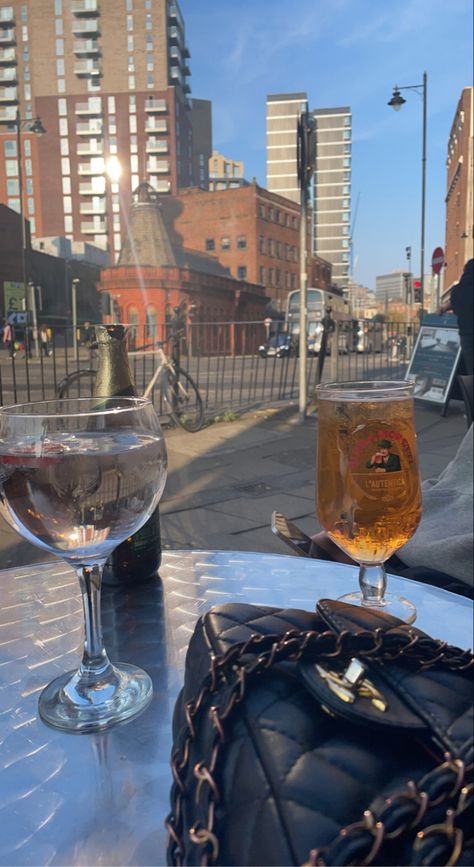 Beer Garden Aesthetic, Manchester City Aesthetic, Fringe 2024, Manchester Aesthetic, Aesthetic Night Life, Form Outfits, Manchester University, City Life Aesthetic, British Girl