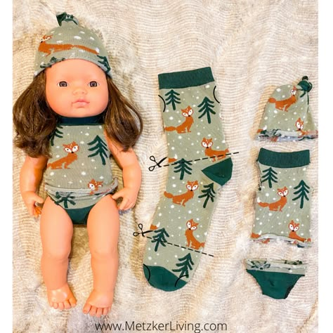 Easy Doll Clothes Patterns, Sewing Clothes For Dolls, Homemade Doll Clothes, Sock Clothes For Dolls, Minikane Doll Clothes Pattern Free, Pattern For Doll Clothes, Mini Doll Diy, Minikane Doll Clothes Pattern, Baby Doll Clothes Patterns Free Sewing