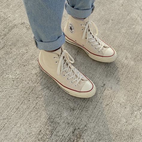 Cream Converse Outfit, Converse Parchment, Pantone White, White Converse Outfit, Beige Converse, Converse Shoes Men, Shoe Rotation, Outfit Converse, Cream Converse