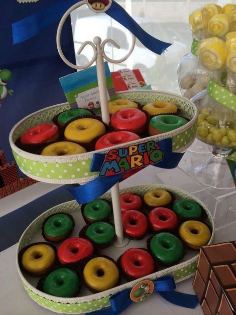 Super Mario Bros Birthday Party Food, Super Mario Bros Snack Ideas, Super Mario Pool Party Ideas, Go Kart Party Ideas, Mario World Birthday Party, Mario Dessert Ideas, Mario Strawberries, Mario And Luigi Birthday Party Ideas, Mario Treats Ideas