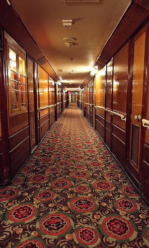 Rms Queen Mary Interiors, Queen Mary Boat, Queen Mary Ship, Cruise Ships Interior, Rms Queen Mary, Cunard Cruise, Modern Hotel Room, Cunard Line, Lower Deck