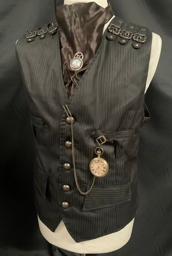 Steampunk Fashion - Steampunk clothing, headgear and accessories Grad Suits, Adventurer Costume, Steampunk Men Clothing, Pirate Garb, Steampunk Vest, Black Steampunk, Steampunk Pocket Watch, Steampunk Men, Time Traveller