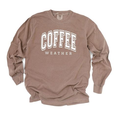 Looking for a cute versatile top to wear this summer? Make sure to grab one of our Coffee Weather garment dyed graphic tees! This soft and comfortable graphic tee is the perfect top for any outfit. It can be paired with biker shorts, jeans, or even a simple skirt/dress! This tee is true-to-size, so be sure to order your regular t-shirt size! If you are looking for a more oversized look, make sure to size up! Custom School Shirts, Coffee T Shirts Graphic Tees, Cute Fall Shirts Vinyl, Fall Mom Shirts, Fall T-shirt, Oversized Shirt Outfit Women, Trendy Tshirt Designs, Western Shopping, Minimalist Tops