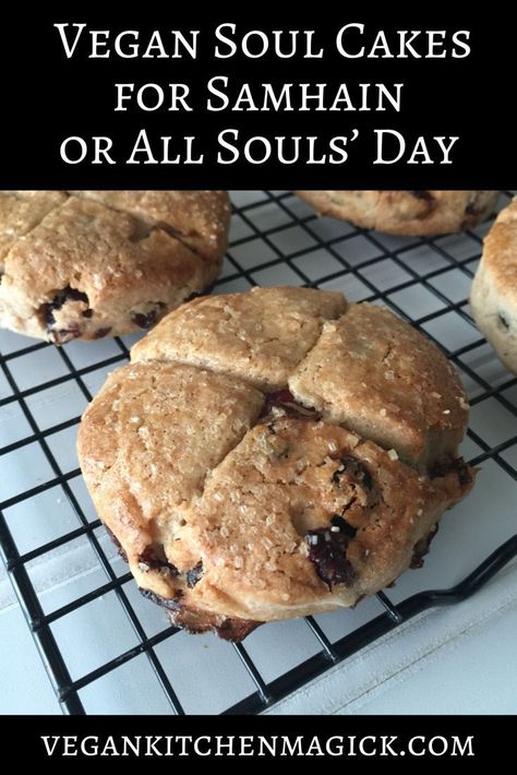 Vegan Witch, Soul Cakes, Witchy Recipes, Samhain Recipes, Witchy Tea, Samhain Traditions, Vegan Autumn, Souls Day, Soul Cake