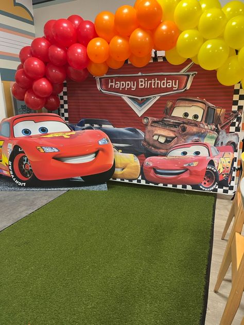 Mcqueen Backdrop, Backdrop Balloon, Balloon Arch, Birthday Parties, Arch, Balloons, Cut Out, Happy Birthday, Cars