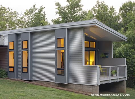 Photography by Rett Peek | At Home in Arkansas | http://www.athomearkansas.com/article/sustainable-suite# #greenliving #sustainable #architecture Eco Bungalow, Metal Shed Roof, Containers House, Bright Interior Design, Flat House, Tin House, Mid Century Ranch, House Cladding, House Plan Gallery