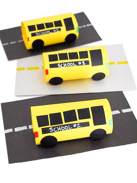 School Bus Craft, School Bus Art, Bus Craft, School Bus Crafts, Halloween Papercraft, Paper Spider, Spider Decor, Bus Crafts, Black Cat Decor