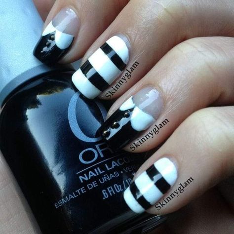 Wednesday Pugsley, The Adams Family, Vampire Nails, Black And White Nail, Holloween Nails, The Adams, Halloween Acrylic Nails, Gothic Nails, Adams Family