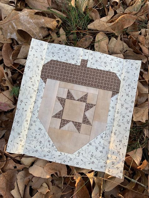 Acorn Quilt Pattern, Seasonal Quilt Blocks, Oak Leaf Quilt Block, Squirrel Quilt Block, Two Color Quilt Blocks, Woodland Quilt Pattern, Fall Quilt Blocks, Acorn Quilt Block, Squirrel Quilt