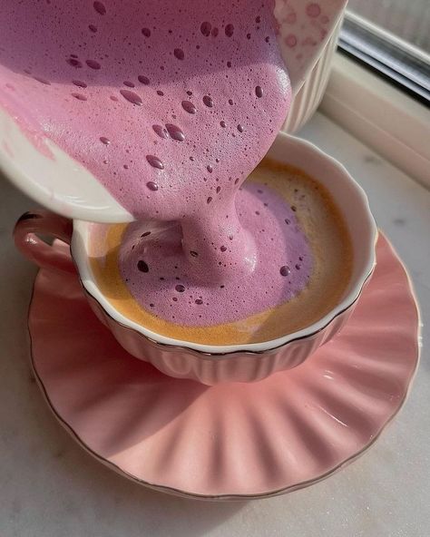 Coffee Is My Love Language, Life In Pink, Pink Drink, My Love Language, Coffee Girl, Healthy Food List, Pink Pink Pink, Pretty Drinks, Tumblr Aesthetic