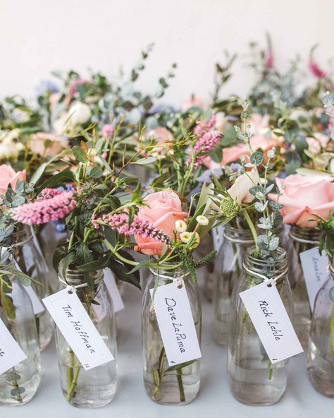 50 Creative Wedding Favors That Will Delight Your Guests #WeddingFavors #WeddingInspiration #WeddingGifts #WeddingFavorIdeas | Martha Stewart Weddings Wedding Favors For Guests Summer, Floral Party Favor Ideas, Flower Favors Wedding, Flower Favors Ideas, Flower Bouquet Favors, Make Your Own Bouquet Party Favor, Creative Wedding Gifts For Guests, Floral Bridal Shower Favors, Flower Vase Wedding Favors