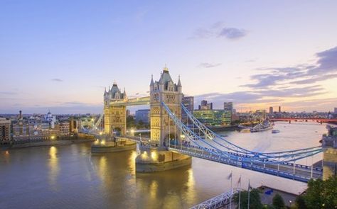 River Thames and Tower Bridge London Images, Bridge Landscape, Beautiful Settings, London Wallpaper, Tower Bridge London, Instagrammable Places, London Town, London Bridge, Global Travel