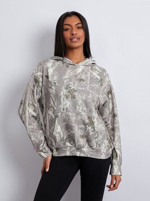 Women's Sweaters – Luxandluxy Camo Sweatshirt Outfit Aesthetic, Abercrombie Camo Hoodie, Camo Sweatshirt Outfit, Grunge Long Sleeve, Wardrobe Aesthetic, Leaf Graphic, Handsome Clothes, Bday List, 2024 Wishlist