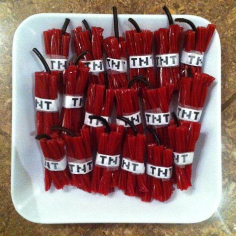 Fun food ideas for a Minecraft-themed event or birthday party - licorice 'tnt' bundles Roblox Birthday Food Ideas, Roblox Food Ideas, Roblox Birthday Party Ideas For Boys, Roblox Party Ideas, Roblox Themed Birthday Party, Roblox Birthday Party Ideas, Fortnite Birthday Party Ideas, Fun Food Ideas, Minecraft Bday