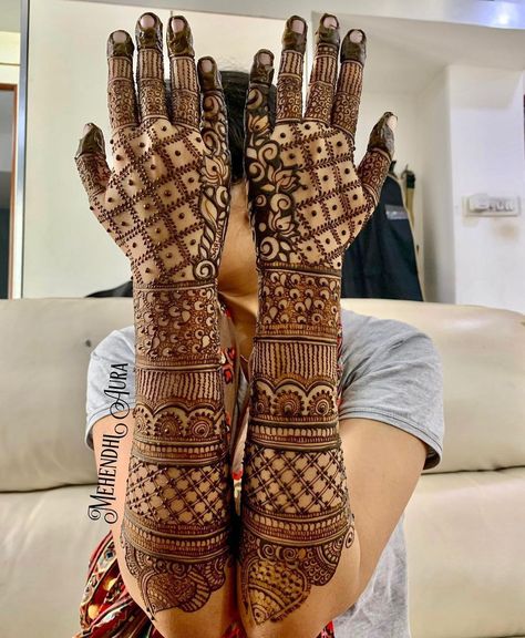 New Bridal Mehndi Designs, Bridal Mehendi Designs Hands, Mehndi Designs Bridal Hands, Engagement Mehndi Designs, Full Mehndi Designs, Stylish Mehndi Designs, Latest Bridal Mehndi Designs, Mehndi Designs Front Hand, Wedding Mehndi Designs