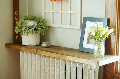 DIY Radiator Cover Shelf Diy Radiator Shelf, Shelf Over Radiator, Rad Covers, Diy Radiator Cover, Ladder Shelf Diy, Easy Shelves, Radiator Shelf, Home Radiators, Shelf Cover