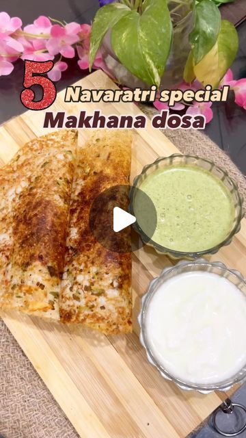 The mom story on Instagram: "Episode 5 of navaratri special 
Makhana dosa 
.
.
All you need is 
1 cup soaked makhana (30min ) 
2spn curd 
Rock salt 
Black pepper
Capsicum
Tomato 
And any veggies of your choice 

Cook dosa for 5-7 min only from one side until it turns golden brown 
Serve with curd and coriander chutney 

Enjoy 🌼
.
.
#vratrecepie #vratrecipe #navaratri #makhana #makhanadosa #healthydosa #makhanarecepies #navaratrifood #trendingreels #explore #explorepage #foodreels #makhanasnacks #makhanabenefits #vratfood #vratfoodrecipes #dosawithoutoniongarlic  #themomstory" Makhana Recipes Indian Dishes, Ekadashi Food, Makhana Recipe, Coriander Chutney, Newspaper Crafts, Rock Salt, Indian Dishes, Episode 5, Golden Brown