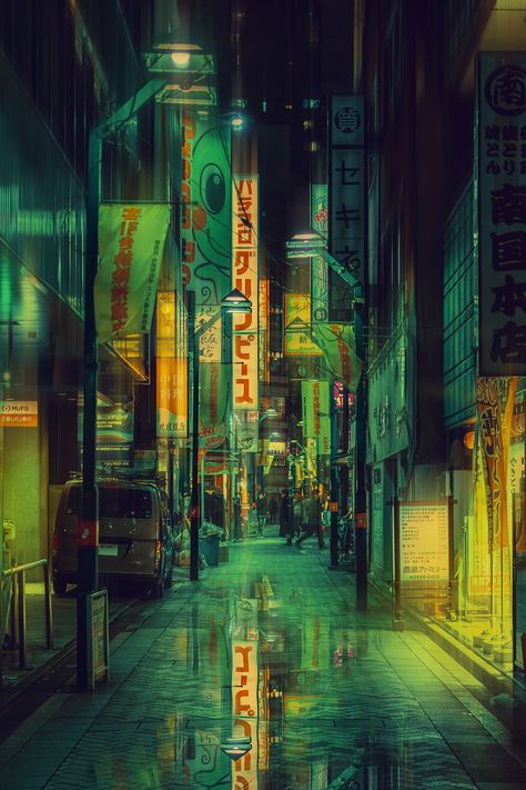 Davide Sasso's seductive "video game inspired" photographs of a neon-lit Tokyo at night | Creative Boom Tokyo Green Aesthetic, Tokyo At Night, Tokyo Aesthetic, Colorful Photos, Neon Noir, Tokyo Night, Surreal Photos, Dark Green Aesthetic, Cyberpunk Aesthetic