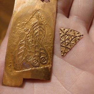 Metal Etching Diy, Metal Etching Tutorial, Copper Diy Projects, Photo Etching, Etched Copper Jewelry, Etched Metal Jewelry, Embossing Art, Etching Diy, Etching Ideas