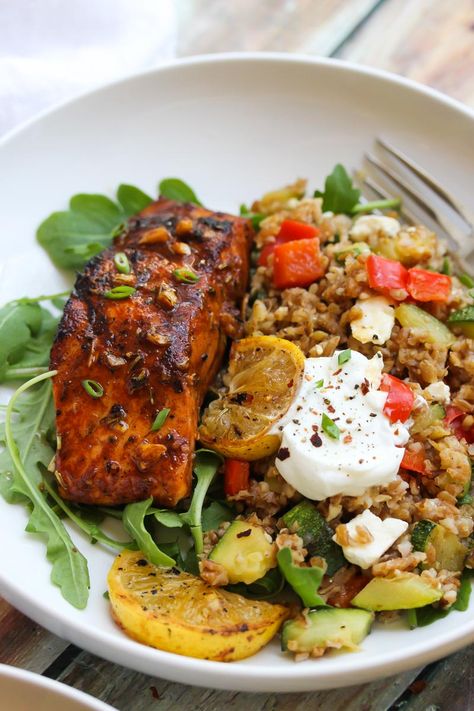 Mediterranean Salmon Bulgur Bowls - Dishing Out Health Mediterranean Diet Salmon, Dishing Out Health, Salmon Bowls, Mediterranean Salmon, Bulgur Salad, Friday Eve, Healthy Weeknight Dinners, Can We Talk, Whole Grains