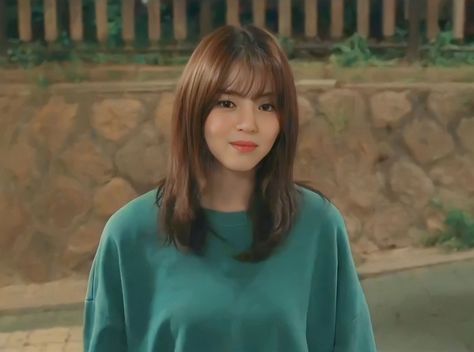 Han So Hee Haircut Nevertheless, Nevertheless Nabi Haircut, Nevertheless Hairstyle, Han So Hee Bangs, Yu Nabi, Megan Fox Face, Elven Wedding Dress, Round Face Haircuts, Hair Inspiration Color