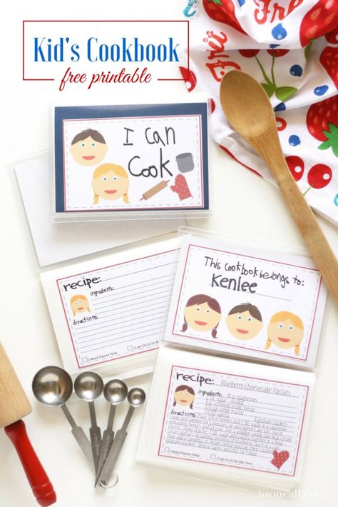 DIY Kid's Cookbook | A fun kids activity to get your kids helping in the kitchen! Printable Cookbook that your kids will LOVE! Cookbook Design Diy, Cookbook Display, Making A Cookbook, Make Your Own Cookbook, Diy Kids Room Decor, Diy Cookbook, Kids Cookbook, Homemade Cookbook, Cookbook Template