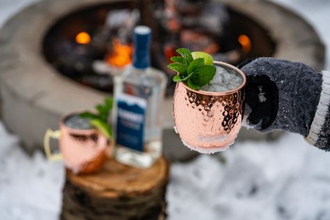 How to make these 4 iconic après-ski cocktails at home | Dished Apres Ski Cocktails, Apres Ski Party Food, Ski Cocktails, Lodge Bar, Cocktails At Home, Apres Ski Party, Vodka Martini, Dry Vermouth, Steaming Cup