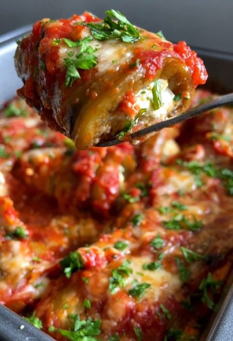 Eggplant Ricotta, Ricotta Rolls, Easy Home Cooked Meals, Eggplant Recipes Easy, Quick And Easy Recipes, Eggplant Recipes, Fresh Dill, Marinara Sauce, Veggie Dishes