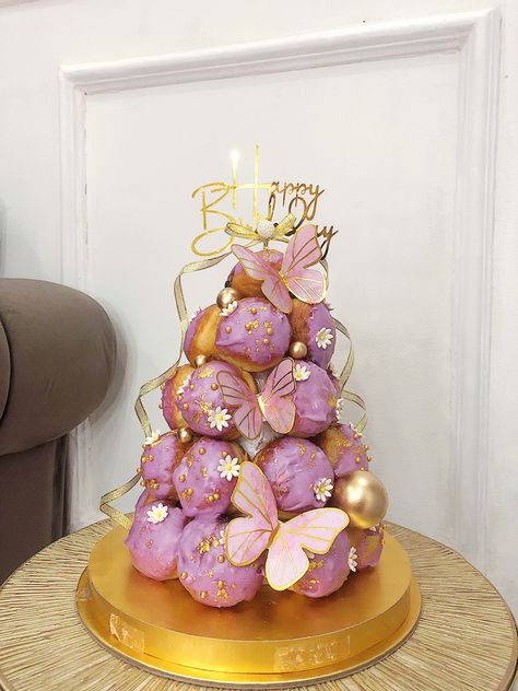 Pastry Bouquet, Donut Tower Birthday, Donat Tower, Doughnut Tower, Donut Birthday Cake, Donut Tower, Cake Bouquet, Cake Tower, Cake Pop Decorating