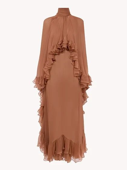 Chloe Women's Winter 2024 | Chloé US official site Chemena Kamali, Bohemian Glamour, Stone Mat, Feminine Essence, Parisian House, Dress Outer, Chloe Dress, Sleeveless Long Dress, Silk Maxi