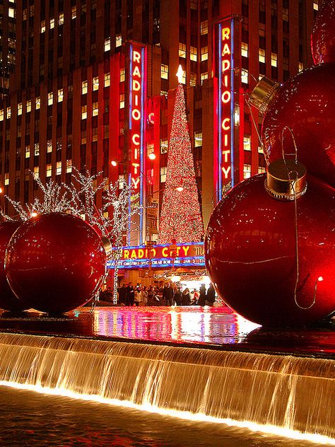 NYC. Radio City Music Hall during 'Christmas Spectacular' Giant Christmas Ornaments, New York City Christmas, City Christmas, Christmas Spectacular, Nyc Christmas, Christmas In The City, I Love Nyc, Radio City Music Hall, Radio City