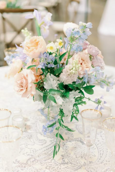 Callawaywinery Wedding Pastel Floral Centerpiece Wedding, Bridgerton Pastel Wedding, English Pastel Wedding, Muted Wedding Flowers, Timeless Wedding Colors Colour Palettes, Bridgerton Wedding Flowers, Round Wedding Tablescapes, Pastel Centerpieces Wedding, French Wedding Aesthetic