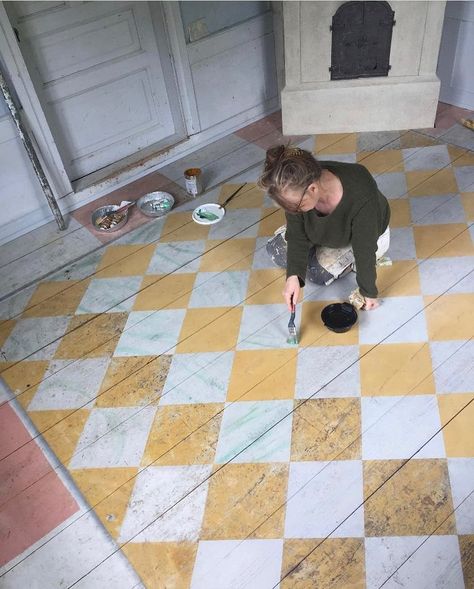 Light Green Marble, Painted Wooden Floors, Painted Porch Floors, Cottage Flooring, Painted Wood Floors, Painting Tile Floors, Farmhouse Paint Colors, Irish Cottage, Painted Floor