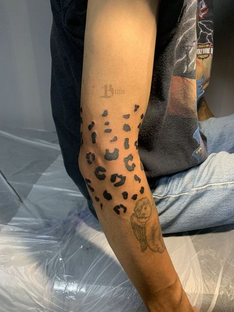 Animal Print Tattoo Men, Animal Pattern Tattoo, Leopard Print Star Tattoo, Leopard Pattern Tattoo, Leopard Spot Tattoo, Leopard Hip Tattoo, Leopard Print Tattoo On Shoulder, Cheetah Tattoo Men, Jaguar Tattoo Men