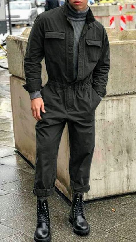 Jumpsuit Outfit Men, Black Overalls Outfit, Overalls Outfit Aesthetic, Coverall Outfit, 2025 Outfits, Coverall Men, Stylish Overalls, Mechanic Clothes, Mens Coveralls