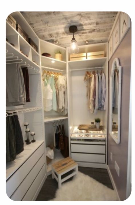 Closet Design Plans, Organizing Walk In Closet, Smart Closet, Small Closet Space, Built In Dresser, Tiny Closet, Beautiful Character, Bedroom Upgrade, Small Closets