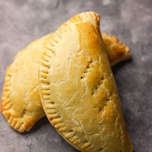 image of Nigerian meat pies Nigerian Meat Pie Recipe, Nigerian Meat Pie, Meat Pie Recipe, Nigerian Recipes, Meat Pies, Fish Pie, Nigerian Food, Pork Pie, Shortcrust Pastry