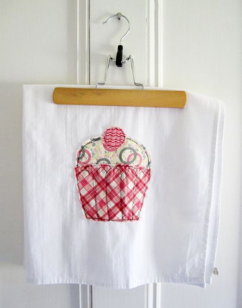 Appliqued Tea Towel With A Sweet Cupcake  100 by hangtightstudio88 Applique Dish Towels, Towel Cupcake, Tea Towels Crafts, Thread Sketching, Sweet Cupcake, Coffee Sacks, Tea Towel Apron, Sale Ideas, Sweet Cupcakes