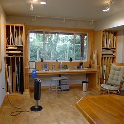 Eclectic Studio, Rangement Art, Painting Storage, Art Studio Storage, Studio Storage, Art Studio Space, Stained Glass Studio, Art Studio Organization, Art Studio Room