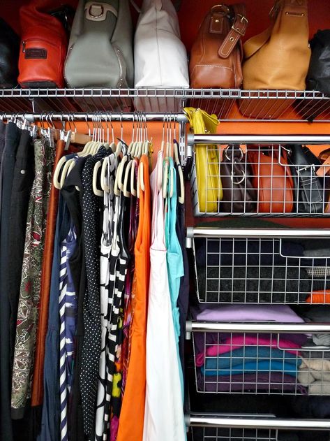 Rubbermaid Closet System, Closet Organizers Ideas, Rubbermaid Closet Organizer, Rubbermaid Closet, Small Closet Makeover, Dorm Closet Organization, Tidy Tips, Diy Organizers, Closet Storage Systems